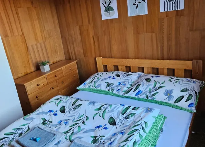 Zelenka Na Bobrovniku * Lipova Lazne